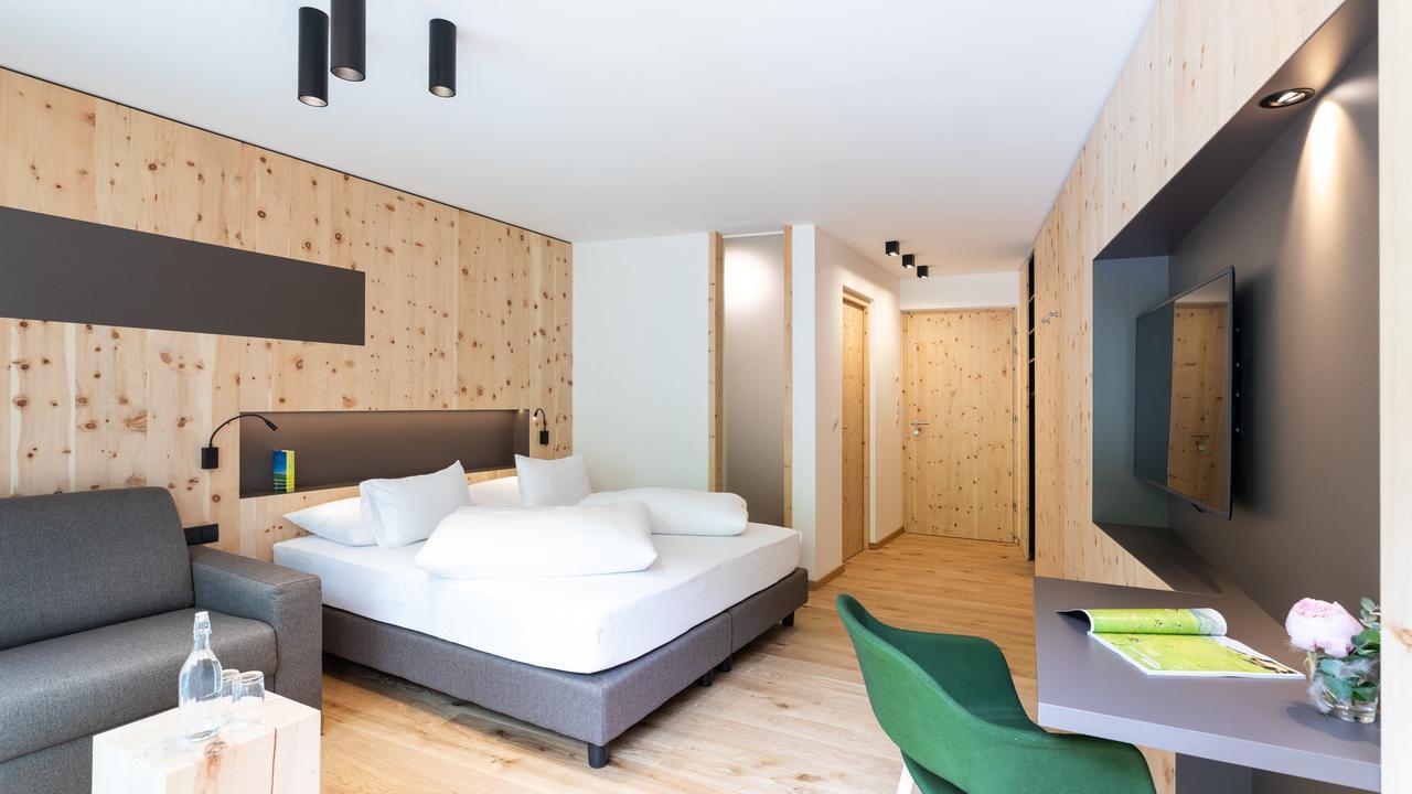 Ladurner Hotel Lagundo Bagian luar foto